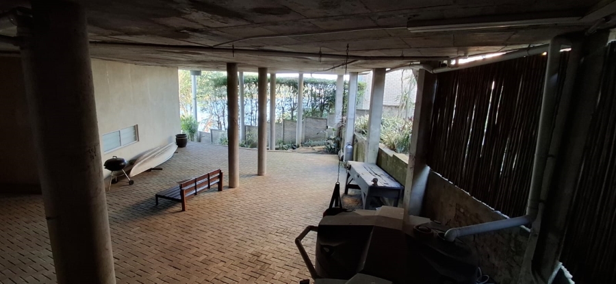7 Bedroom Property for Sale in Bonza Bay Eastern Cape